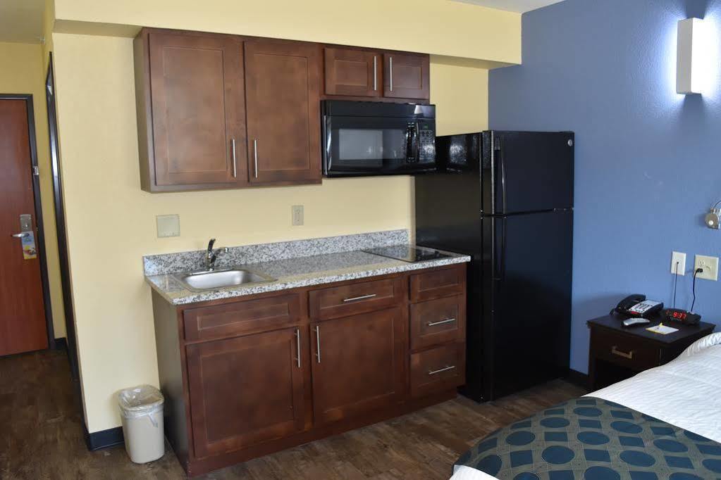 Days Inn By Wyndham New Orleans Pontchartrain Bagian luar foto